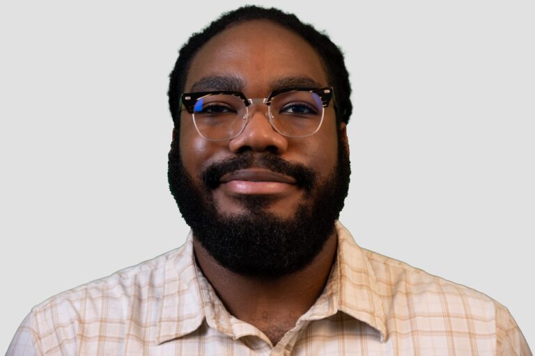 headshot for linkedin (1 of 1)